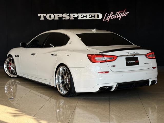 クアトロポルテ GT S LEAP DESIGNカーボンエアロ HyperForged22インチAW PowerCraftセンターパイプ ダウンサス サンルーフ ブラックレザーシート V8ツインターボ(8枚目)