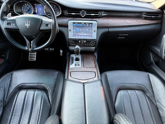 クアトロポルテ GT S LEAP DESIGNカーボンエアロ HyperForged22インチAW PowerCraftセンターパイプ ダウンサス サンルーフ ブラックレザーシート V8ツインターボ(13枚目)