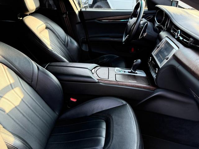 クアトロポルテ GT S LEAP DESIGNカーボンエアロ HyperForged22インチAW PowerCraftセンターパイプ ダウンサス サンルーフ ブラックレザーシート V8ツインターボ(32枚目)