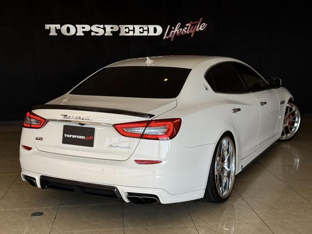 クアトロポルテ GT S LEAP DESIGNカーボンエアロ HyperForged22インチAW PowerCraftセンターパイプ ダウンサス サンルーフ ブラックレザーシート V8ツインターボ(51枚目)