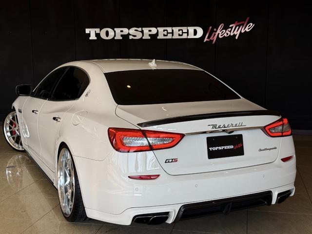 クアトロポルテ GT S LEAP DESIGNカーボンエアロ HyperForged22インチAW PowerCraftセンターパイプ ダウンサス サンルーフ ブラックレザーシート V8ツインターボ(59枚目)