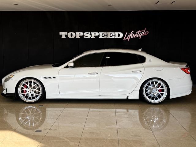 クアトロポルテ GT S LEAP DESIGNカーボンエアロ HyperForged22インチAW PowerCraftセンターパイプ ダウンサス サンルーフ ブラックレザーシート V8ツインターボ(64枚目)