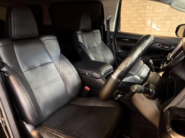 ヴェルファイア ３．５ＺＡ　Ｇエディション　ＬＭ　Ｓｔｙｌｅ　Ｃｕｓｔｏｍ　レーダー探知機　パワーシート　シートヒーター　後席フリップダウンモニター　７名乗り　ＥＴＣ　アンビエントライト　バーニングブラッククリスタルシャインガラスフレーク（18枚目）