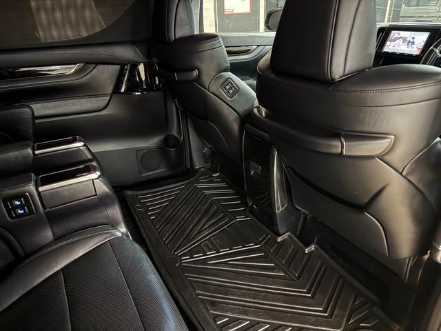 ヴェルファイア ３．５ＺＡ　Ｇエディション　ＬＭ　Ｓｔｙｌｅ　Ｃｕｓｔｏｍ　レーダー探知機　パワーシート　シートヒーター　後席フリップダウンモニター　７名乗り　ＥＴＣ　アンビエントライト　バーニングブラッククリスタルシャインガラスフレーク（25枚目）