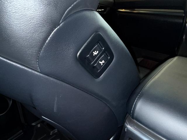 ヴェルファイア ３．５ＺＡ　Ｇエディション　ＬＭ　Ｓｔｙｌｅ　Ｃｕｓｔｏｍ　レーダー探知機　パワーシート　シートヒーター　後席フリップダウンモニター　７名乗り　ＥＴＣ　アンビエントライト　バーニングブラッククリスタルシャインガラスフレーク（41枚目）