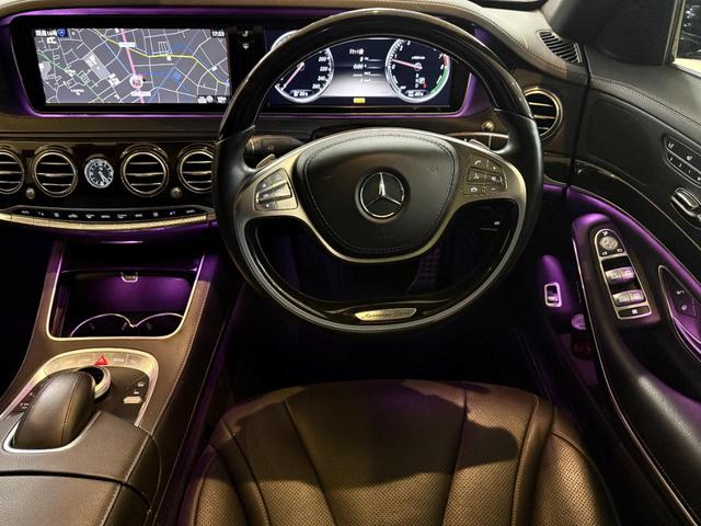 Ｓクラス Ｓ４００ハイブリッド　Ｓ６３後期Ｓｔｙｌｅ　ＡＭＧ　Ｓｐｏｒｔ　ＰＫＧ　３６０度カメラ　ＷＯＲＫグノーシス２１インチ　サンルーフ　パワーシート　ロワリングキット　黒革シート　後期ヘッド　後期テール　パヒュームアトマイザー（16枚目）