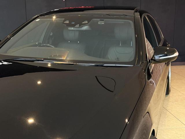Ｓクラス Ｓ４００ハイブリッド　Ｓ６３後期Ｓｔｙｌｅ　ＡＭＧ　Ｓｐｏｒｔ　ＰＫＧ　３６０度カメラ　ＷＯＲＫグノーシス２１インチ　サンルーフ　パワーシート　ロワリングキット　黒革シート　後期ヘッド　後期テール　パヒュームアトマイザー（46枚目）