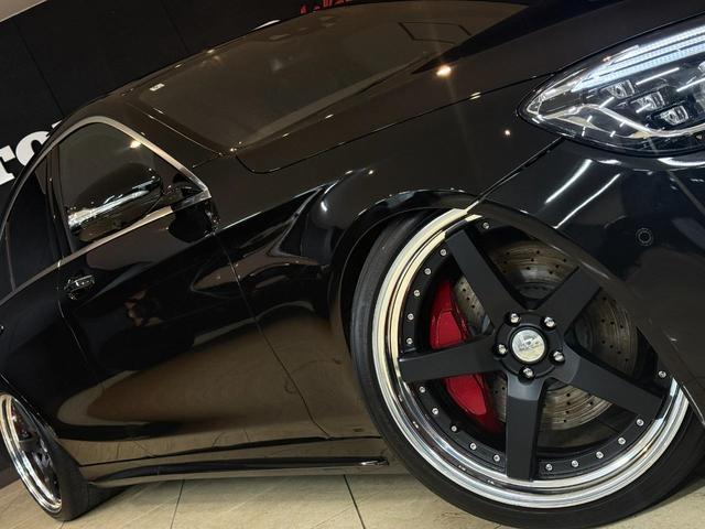 Ｓクラス Ｓ４００ハイブリッド　Ｓ６３後期Ｓｔｙｌｅ　ＡＭＧ　Ｓｐｏｒｔ　ＰＫＧ　３６０度カメラ　ＷＯＲＫグノーシス２１インチ　サンルーフ　パワーシート　ロワリングキット　黒革シート　後期ヘッド　後期テール　パヒュームアトマイザー（50枚目）