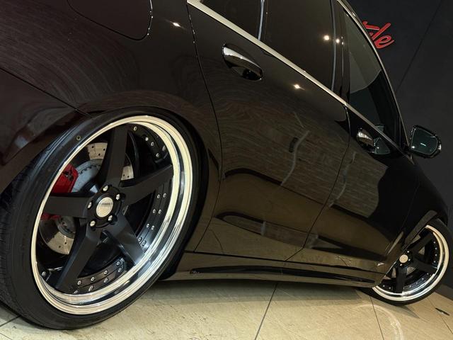 Ｓクラス Ｓ４００ハイブリッド　Ｓ６３後期Ｓｔｙｌｅ　ＡＭＧ　Ｓｐｏｒｔ　ＰＫＧ　３６０度カメラ　ＷＯＲＫグノーシス２１インチ　サンルーフ　パワーシート　ロワリングキット　黒革シート　後期ヘッド　後期テール　パヒュームアトマイザー（59枚目）