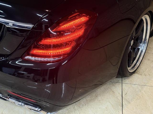 Ｓクラス Ｓ４００ハイブリッド　Ｓ６３後期Ｓｔｙｌｅ　ＡＭＧ　Ｓｐｏｒｔ　ＰＫＧ　３６０度カメラ　ＷＯＲＫグノーシス２１インチ　サンルーフ　パワーシート　ロワリングキット　黒革シート　後期ヘッド　後期テール　パヒュームアトマイザー（60枚目）