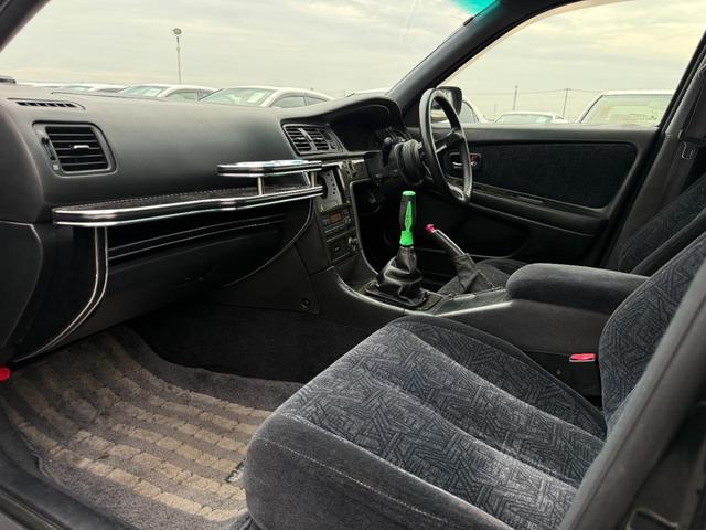 クレスタ ルラーンＳ　買取車両　１ＪＺターボエンジン載替　５速ＭＴ載替　ＷＯＲＫランベリックＬＤ１　前置きインタークーラー　車高調　ＨＫＳエアクリ　サンルーフ　砲弾マフラー　ＴＲＤメーター交換　後期最終モデル　改造変更済み（22枚目）