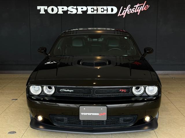 ダッジ・チャレンジャー Ｒ／Ｔ　プラス　シェイカー　ｂｒｅｍｂｏキャリパー　ＢＣ　ＲＡＣＩＮＧ車高調　ＳＲＴ２０インチＡＷ　Ａｌｐｉｎｅサウンドシステム　ＡｐｐｌｅＣａｒＰｌｅｙ　ＤｏｄｇｅＰｅｒｆｏｍａｎｃＣｏｎｔｏｔｏｌ　ホワイトメーター（11枚目）