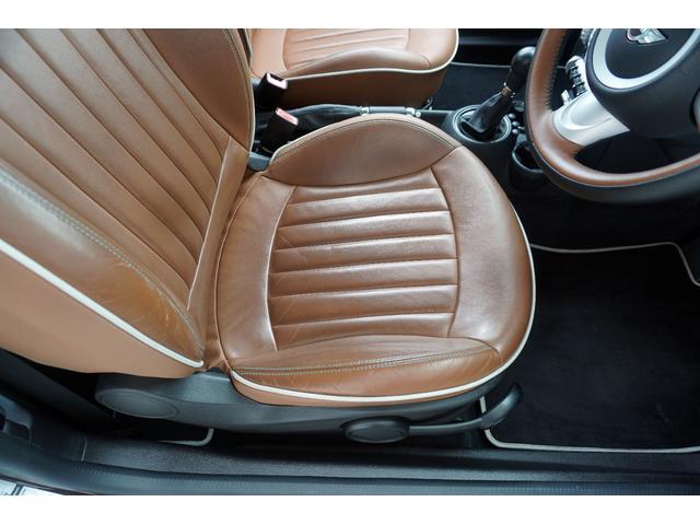 ＭＩＮＩ ５０　メイフェア　クーパーＳ／５０周年限定車／車検整備付きポータブルナビ／ＴＶ／ＥＴＣ／オートエアコン／プシュスタート／スマートキー／（12枚目）