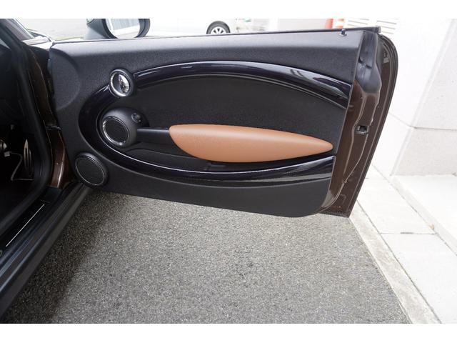ＭＩＮＩ ５０　メイフェア　クーパーＳ／５０周年限定車／車検整備付きポータブルナビ／ＴＶ／ＥＴＣ／オートエアコン／プシュスタート／スマートキー／（15枚目）