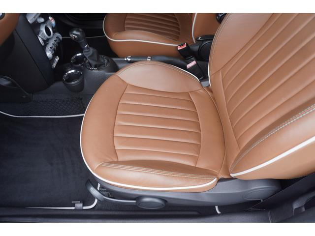 ＭＩＮＩ ５０　メイフェア　クーパーＳ／５０周年限定車／車検整備付きポータブルナビ／ＴＶ／ＥＴＣ／オートエアコン／プシュスタート／スマートキー／（18枚目）