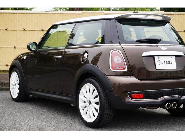 ＭＩＮＩ ５０　メイフェア　クーパーＳ／５０周年限定車／車検整備付きポータブルナビ／ＴＶ／ＥＴＣ／オートエアコン／プシュスタート／スマートキー／（64枚目）