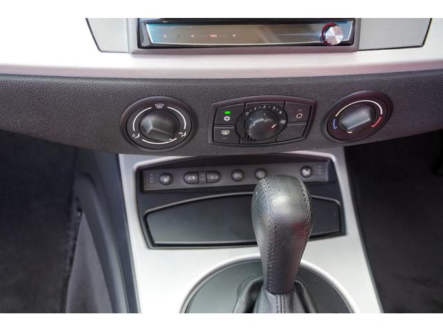 Ｚ４ ロードスター２．５ｉ　レッドレザー／社外ナビ／ＴＶ／Ｂカメラ／Ｂｌｕｅｔｏｏｔｈ／ディスチャージヘッドライト／シートヒーター／電動オープン／正規Ｄ車／（27枚目）