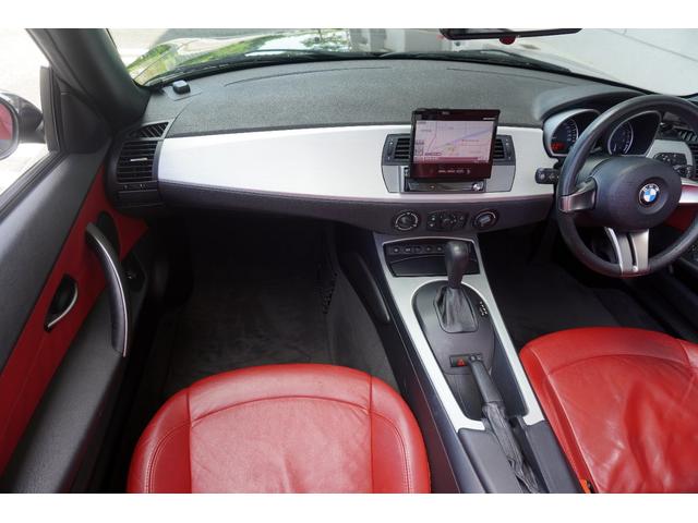 Ｚ４ ロードスター２．５ｉ　レッドレザー／社外ナビ／ＴＶ／Ｂカメラ／Ｂｌｕｅｔｏｏｔｈ／ディスチャージヘッドライト／シートヒーター／電動オープン／正規Ｄ車／（32枚目）