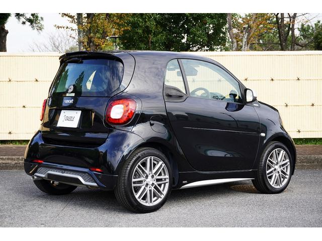 スマートフォーツークーペ ブラックシルバー　エディション　５０台限定車／買取車両／車検整備付き／ブラバスアルミホイール／サンルーフ／シートヒーター／衝突警告システム／パドルシフト／クルーズコントロール／（6枚目）
