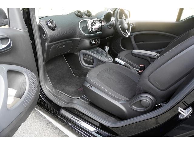 スマートフォーツークーペ ブラックシルバー　エディション　５０台限定車／買取車両／車検整備付き／ブラバスアルミホイール／サンルーフ／シートヒーター／衝突警告システム／パドルシフト／クルーズコントロール／（21枚目）