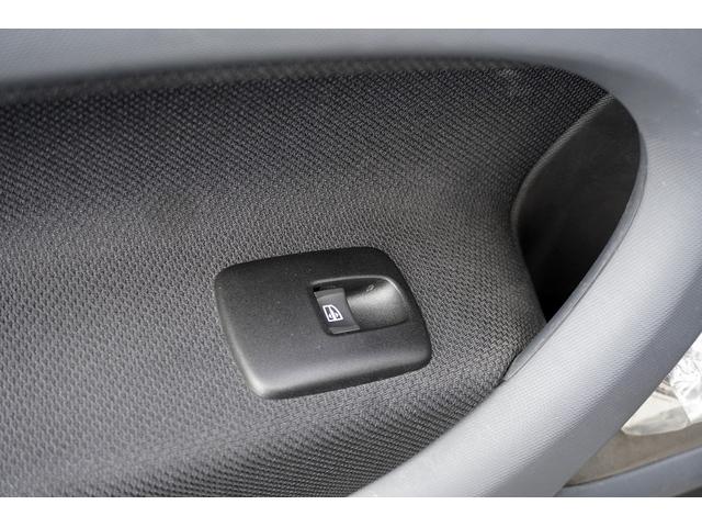 スマートフォーツークーペ ブラックシルバー　エディション　５０台限定車／買取車両／車検整備付き／ブラバスアルミホイール／サンルーフ／シートヒーター／衝突警告システム／パドルシフト／クルーズコントロール／（24枚目）