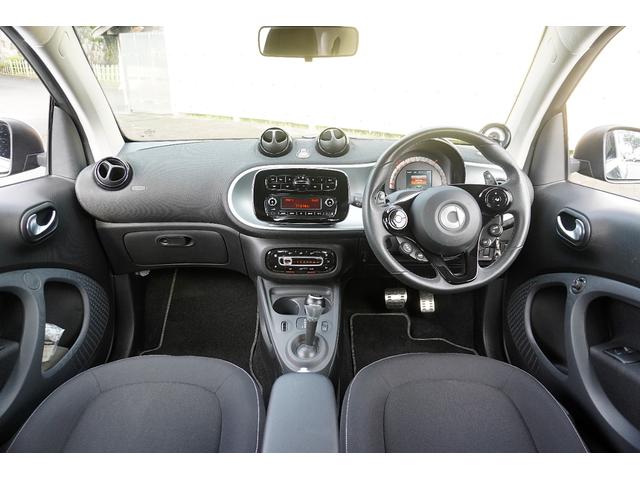 スマートフォーツークーペ ブラックシルバー　エディション　５０台限定車／買取車両／車検整備付き／ブラバスアルミホイール／サンルーフ／シートヒーター／衝突警告システム／パドルシフト／クルーズコントロール／（27枚目）