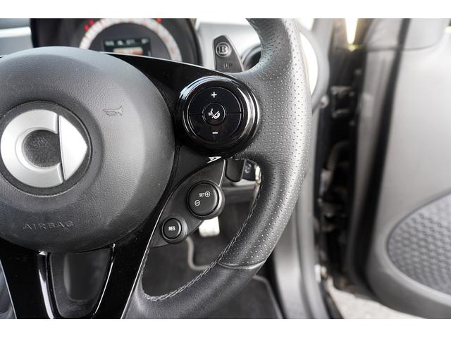 スマートフォーツークーペ ブラックシルバー　エディション　５０台限定車／買取車両／車検整備付き／ブラバスアルミホイール／サンルーフ／シートヒーター／衝突警告システム／パドルシフト／クルーズコントロール／（30枚目）