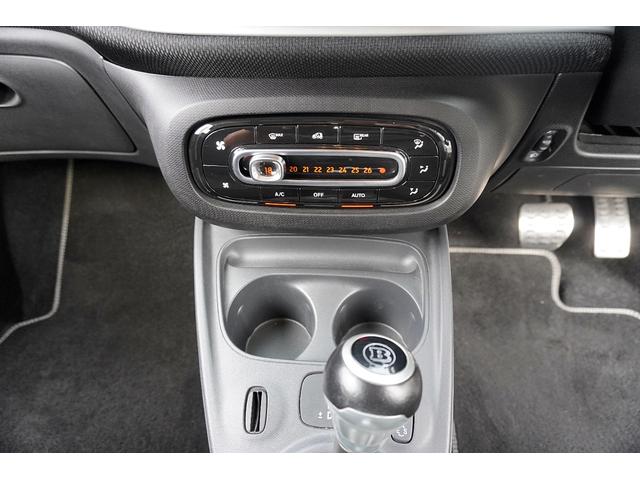 スマートフォーツークーペ ブラックシルバー　エディション　５０台限定車／買取車両／車検整備付き／ブラバスアルミホイール／サンルーフ／シートヒーター／衝突警告システム／パドルシフト／クルーズコントロール／（33枚目）