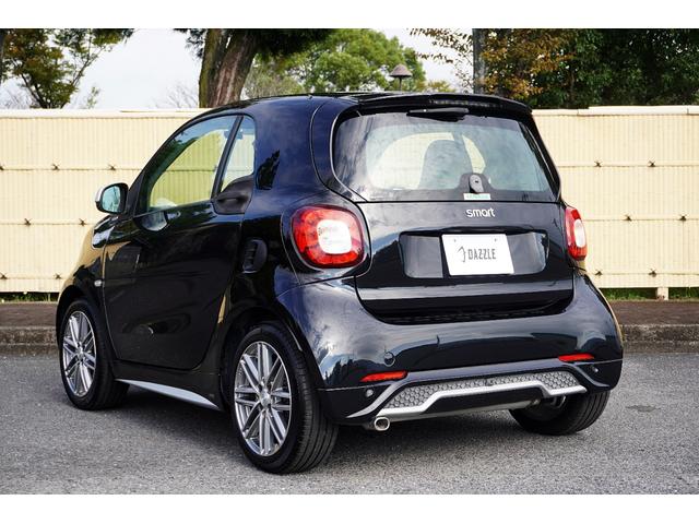 スマートフォーツークーペ ブラックシルバー　エディション　５０台限定車／買取車両／車検整備付き／ブラバスアルミホイール／サンルーフ／シートヒーター／衝突警告システム／パドルシフト／クルーズコントロール／（73枚目）