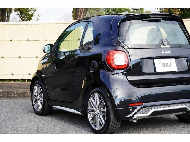 スマートフォーツークーペ ブラックシルバー　エディション　５０台限定車／買取車両／車検整備付き／ブラバスアルミホイール／サンルーフ／シートヒーター／衝突警告システム／パドルシフト／クルーズコントロール／（75枚目）