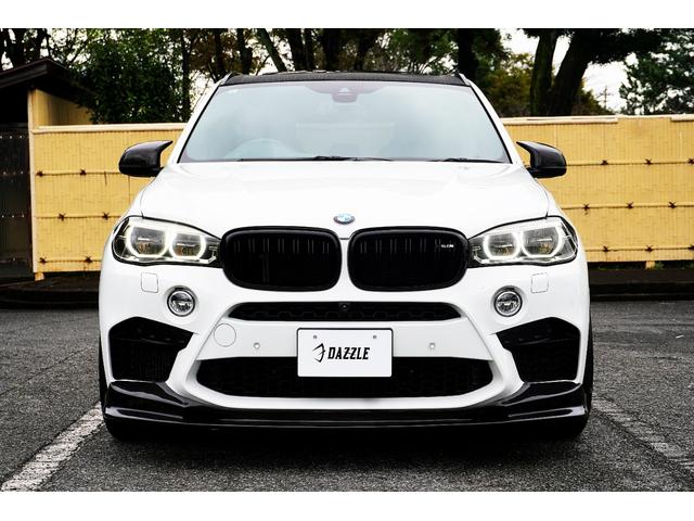 Ｘ５ Ｍ ベースグレード　Ｆ／Ｓ／Ｒ／カーボン／純正２１ＡＷ／黒革シート／純正ナビ／ＴＶ／Ｂカメラ／Ｂｌｕｅｔｏｏｔｈ／ＥＴＣ／スマートキー／プシュスタート／全周囲カメラ／ハーマンカートン／パノマミックスライディングルーフ／（2枚目）