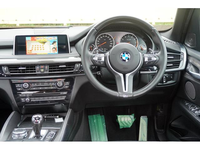 Ｘ５ Ｍ ベースグレード　Ｆ／Ｓ／Ｒ／カーボン／純正２１ＡＷ／黒革シート／純正ナビ／ＴＶ／Ｂカメラ／Ｂｌｕｅｔｏｏｔｈ／ＥＴＣ／スマートキー／プシュスタート／全周囲カメラ／ハーマンカートン／パノマミックスライディングルーフ／（32枚目）