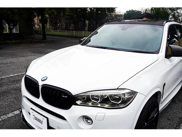 Ｘ５ Ｍ ベースグレード　Ｆ／Ｓ／Ｒ／カーボン／純正２１ＡＷ／黒革シート／純正ナビ／ＴＶ／Ｂカメラ／Ｂｌｕｅｔｏｏｔｈ／ＥＴＣ／スマートキー／プシュスタート／全周囲カメラ／ハーマンカートン／パノマミックスライディングルーフ／（60枚目）