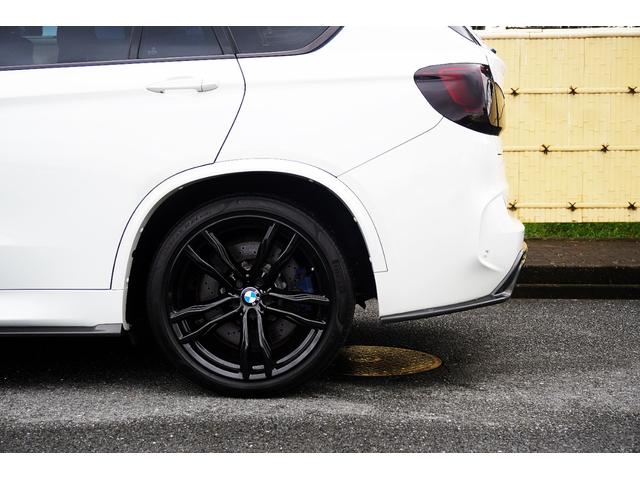 Ｘ５ Ｍ ベースグレード　Ｆ／Ｓ／Ｒ／カーボン／純正２１ＡＷ／黒革シート／純正ナビ／ＴＶ／Ｂカメラ／Ｂｌｕｅｔｏｏｔｈ／ＥＴＣ／スマートキー／プシュスタート／全周囲カメラ／ハーマンカートン／パノマミックスライディングルーフ／（72枚目）