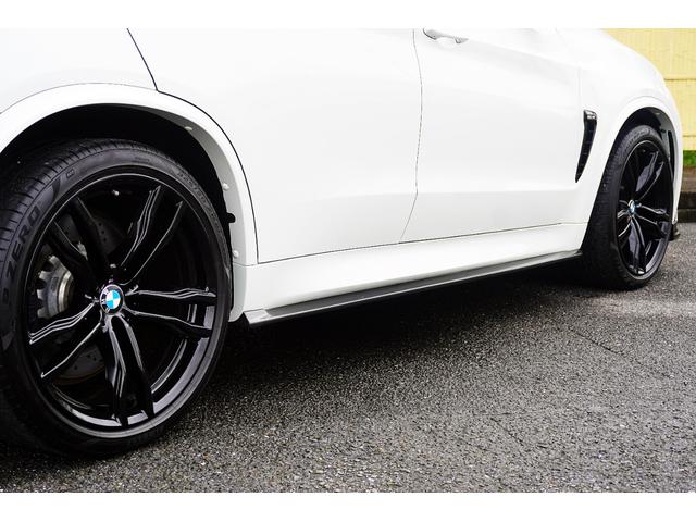 Ｘ５ Ｍ ベースグレード　Ｆ／Ｓ／Ｒ／カーボン／純正２１ＡＷ／黒革シート／純正ナビ／ＴＶ／Ｂカメラ／Ｂｌｕｅｔｏｏｔｈ／ＥＴＣ／スマートキー／プシュスタート／全周囲カメラ／ハーマンカートン／パノマミックスライディングルーフ／（76枚目）