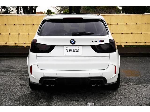 Ｘ５ Ｍ ベースグレード　Ｆ／Ｓ／Ｒ／カーボン／純正２１ＡＷ／黒革シート／純正ナビ／ＴＶ／Ｂカメラ／Ｂｌｕｅｔｏｏｔｈ／ＥＴＣ／スマートキー／プシュスタート／全周囲カメラ／ハーマンカートン／パノマミックスライディングルーフ／（77枚目）