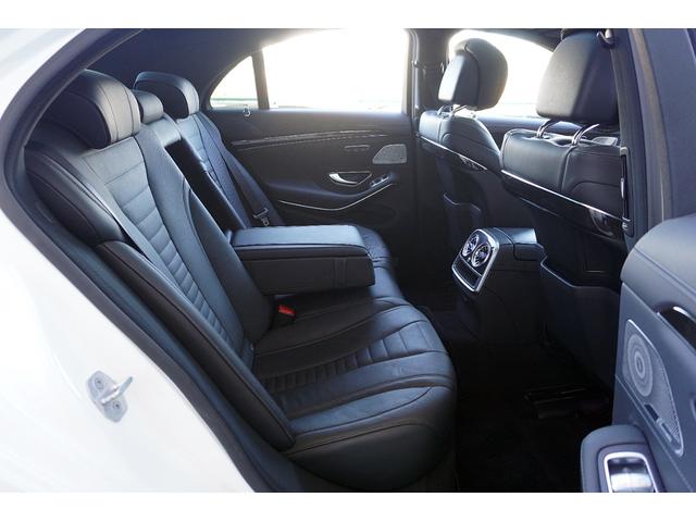 Ｓクラス Ｓ３００ｈエクスクルーシブ　ＡＭＧライン／黒革シート／ＡＭＧ２０ＡＷ／純正ナビ／ＴＶ／Ｂカメラ／Ｂｌｕｅｔｏｏｔｈ／ブルメスターサウンド／３６０度カメラ／パノマミックルーフ／ヘッドアップディスプレイ／（25枚目）