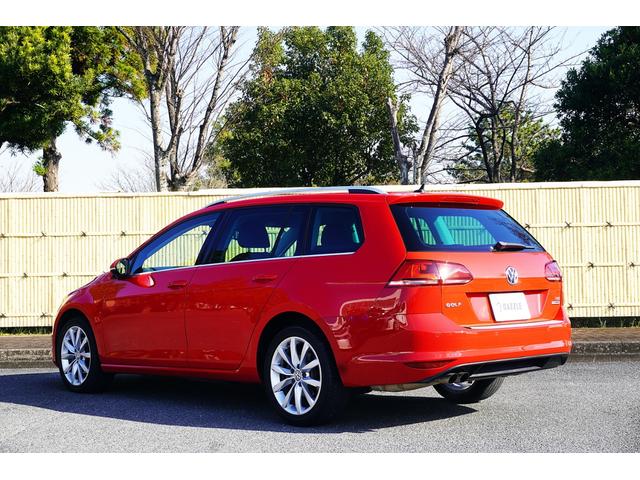 ゴルフヴァリアント ＴＳＩハイラインブルーモーションテクノロジー　ユーザー買取車両／純正ナビ／ＴＶ／Ｂｌｕｅｔｏｏｔｈ／Ｂカメラ／ＥＴＣ／前後ドライブレコーダー／純正アルミホイール／オートライト／プシュスタート／オートエアコン／電動格納ミラー／（8枚目）