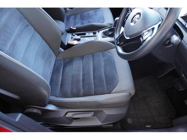 ゴルフヴァリアント ＴＳＩハイラインブルーモーションテクノロジー　ユーザー買取車両／純正ナビ／ＴＶ／Ｂｌｕｅｔｏｏｔｈ／Ｂカメラ／ＥＴＣ／前後ドライブレコーダー／純正アルミホイール／オートライト／プシュスタート／オートエアコン／電動格納ミラー／（12枚目）