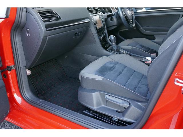 ゴルフヴァリアント ＴＳＩハイラインブルーモーションテクノロジー　ユーザー買取車両／純正ナビ／ＴＶ／Ｂｌｕｅｔｏｏｔｈ／Ｂカメラ／ＥＴＣ／前後ドライブレコーダー／純正アルミホイール／オートライト／プシュスタート／オートエアコン／電動格納ミラー／（18枚目）