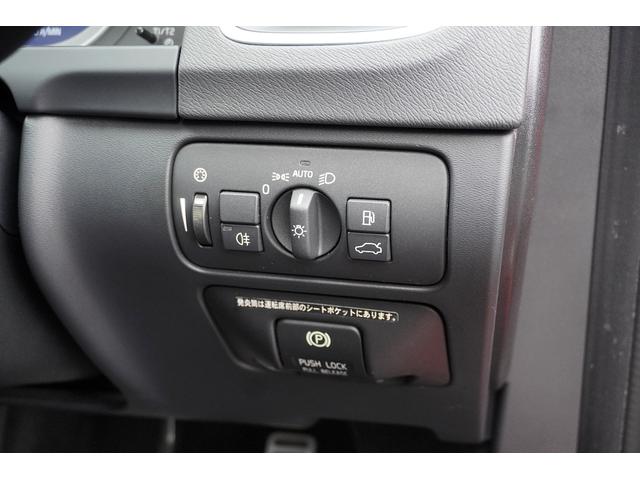 Ｖ６０ Ｔ４　Ｒデザイン　特別仕様車／ポールスターパフォーマンスＰＫＧ／黒革シート／専用エクステリア／専用１８ＡＷ／純正ナビ／ＴＶ／Ｂカメラ／Ｂｌｕｅｔｏｏｔｈ／ＥＴＣ／キーレスエントリー／プシュスタート／オートエアコン／（10枚目）