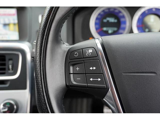 Ｖ６０ Ｔ４　Ｒデザイン　特別仕様車／ポールスターパフォーマンスＰＫＧ／黒革シート／専用エクステリア／専用１８ＡＷ／純正ナビ／ＴＶ／Ｂカメラ／Ｂｌｕｅｔｏｏｔｈ／ＥＴＣ／キーレスエントリー／プシュスタート／オートエアコン／（34枚目）