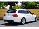 ３シリーズ ３２０ｉツーリング　Ｍスポーツパッケージ　ユーザー買取車両／社外ナビ／ＴＶ／Ｂカメラ／Ｂｌｕｅｔｏｏｔｈ／ドライブレコーダー前後／純正１７ＡＷ／ＨＩＤヘッドライト／Ｍスポーツ専用エクステリア／（6枚目）