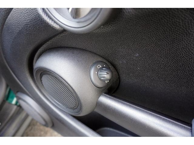 ＭＩＮＩ ワン　車検整備付き／プシュスタート／ナビ／ＴＶ／ＥＴＣ／クルーズコントロール／純正アルミホイール／キーレスエントリー／パワーステアリング／パワーウィンドウ／（15枚目）