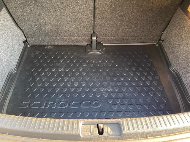 シロッコ R ・バンパースムージング・アルミホイール・ハッチバック・ターボ・革シート・スマートキー・車検付き・(41枚目)