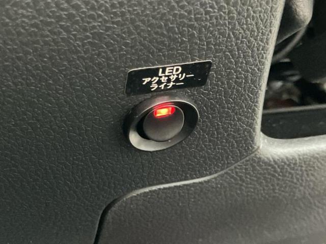 レヴォーグ ４ＷＤ１．６ＳＴＩスポーツアイサイト　純正エアロ／純正　ＳＤナビ／アイサイト／シートヒーター　前席／車線逸脱防止支援システム／シート　フルレザー／パーキングアシスト　バックガイド／ドライブレコーダー　純正　革シート　衝突被害軽減システム（39枚目）