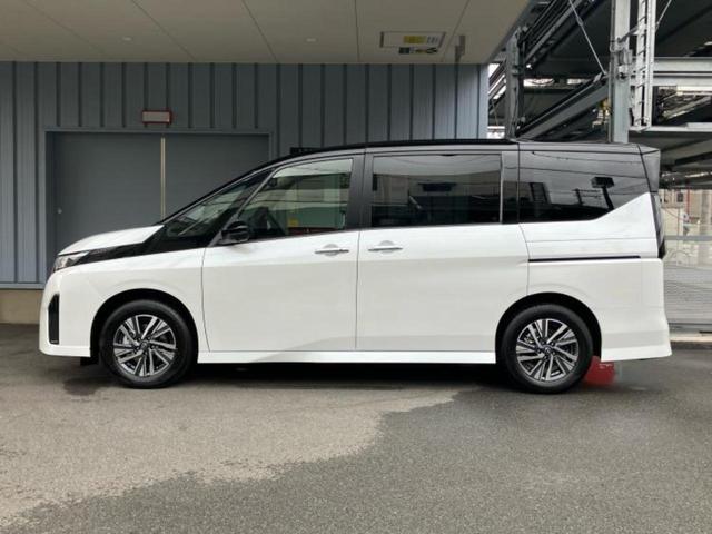 セレナ ｅパワーハイウェイスターＶ　純正　１２．３インチ　メモリーナビ／フリップダウンモニター　純正　１１インチ／インテリジェントルームミラー／エマージェンシーブレーキ／ハンズフリー両側電動スライドドア／シートヒーター　前席　禁煙車（2枚目）