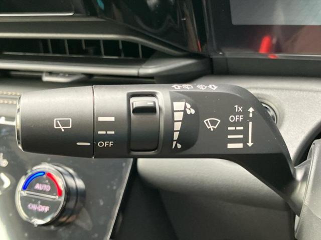 セレナ ｅパワーハイウェイスターＶ　純正　１２．３インチ　メモリーナビ／フリップダウンモニター　純正　１１インチ／インテリジェントルームミラー／エマージェンシーブレーキ／ハンズフリー両側電動スライドドア／シートヒーター　前席　禁煙車（17枚目）
