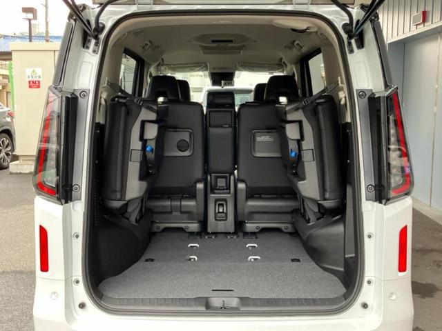 セレナ ｅパワーハイウェイスターＶ　純正　１２．３インチ　メモリーナビ／フリップダウンモニター　純正　１１インチ／インテリジェントルームミラー／エマージェンシーブレーキ／ハンズフリー両側電動スライドドア／シートヒーター　前席　禁煙車（21枚目）