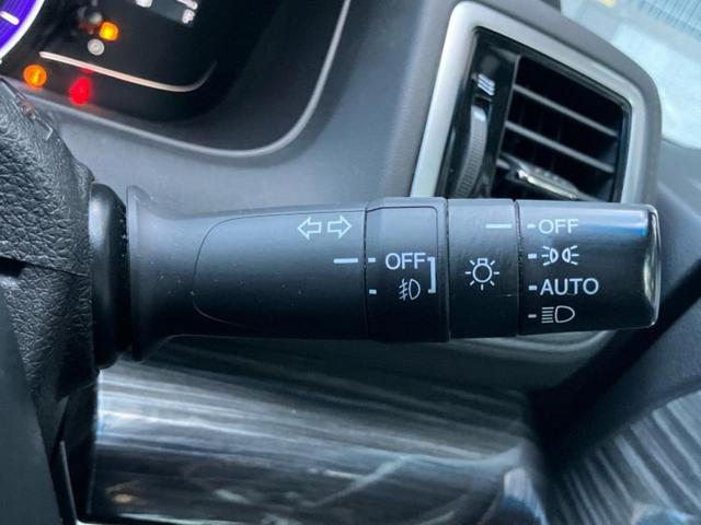 オデッセイ アブソルート・２０ｔｈアニバーサリー　保証書／純正　８インチ　ＳＤナビ／フリップダウンモニター　純正　１１インチ／ホンダセンシング／両側電動スライドドア／車線逸脱防止支援システム／シート　ハーフレザー　衝突被害軽減システム　バックカメラ（17枚目）